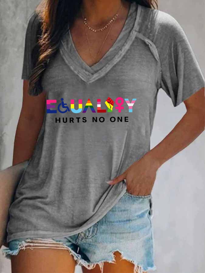Camiseta con cuello en V estampada "La igualdad de las mujeres no daña a nadie" (para personas con discapacidad, grupos LGBTQ, negros, mujeres, derechos humanos, antirracismo...) 