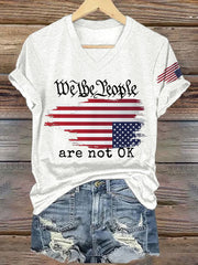 Damen-T-Shirt mit V-Ausschnitt und Retro-Print „We The People Are Not Ok“ 