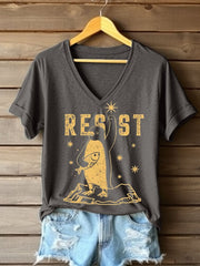 T-shirt à manches courtes imprimé « Penguins Resist Tariff » pour femme 
