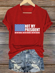 T-shirt col V imprimé « Pas mon président » pour femme 