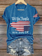 Damen-T-Shirt mit V-Ausschnitt und Retro-Print „We The People Are Not Ok“ 