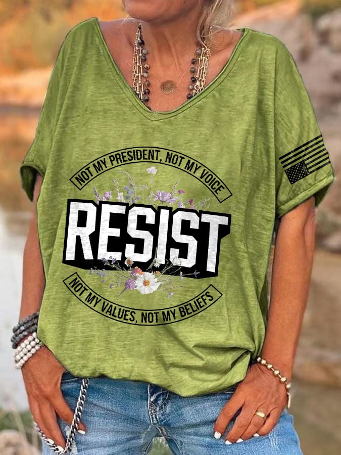 T-shirt rétro à col en V avec imprimé « Résister » : « Pas mon président, pas ma voix, pas mes valeurs, pas mes croyances » 