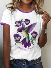 T-shirt violet pour femme avec motif colibri tenant une pensée violette et sensibilisation à la maladie d'Alzheimer